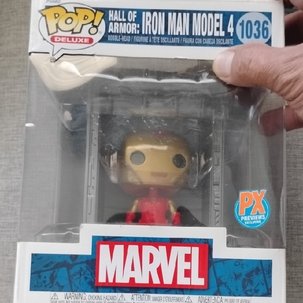 Marvel Iron Man Model 4 Action Figure - Red and Gold